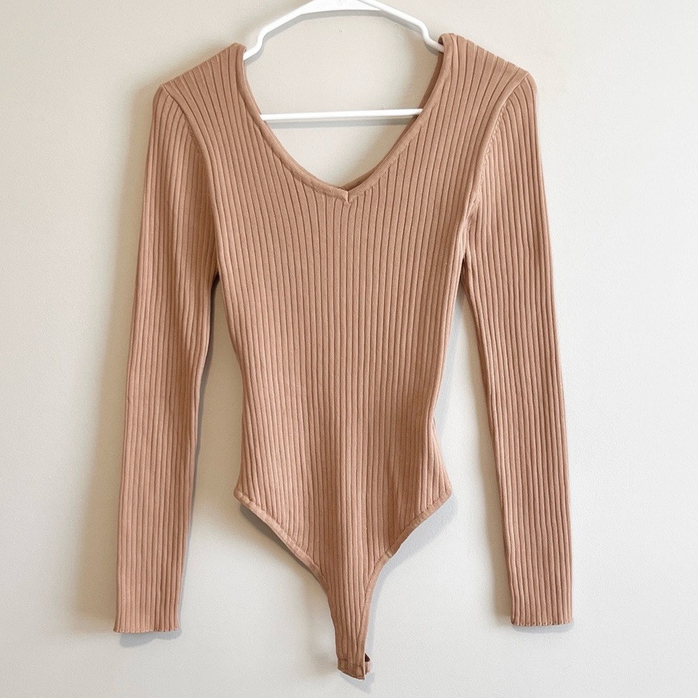 Love Tree Ribbed Knit Long Sleeve V-Neck Bodysuit
